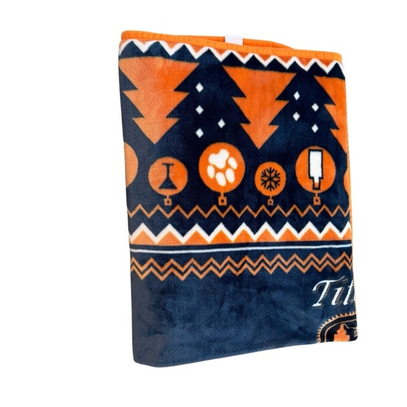 Tito’s Holiday 40” X 60” Blanket Tito’s Handmade Vodka Cozy - Picture 6 of 7